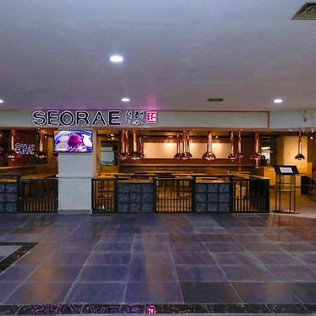 Heavenly Land Family Hotel パレンバン エクステリア 写真